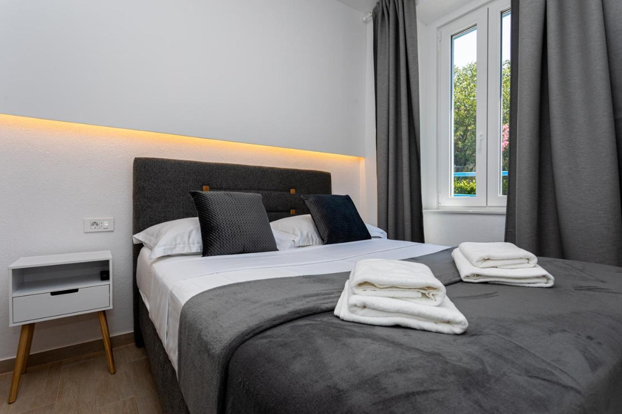 Apartments San Leopoldo 茨里克韦尼察 外观 照片