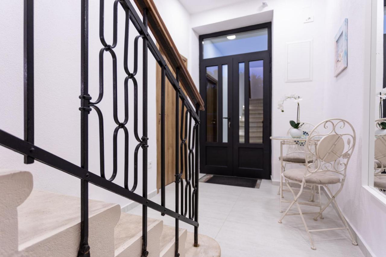 Apartments San Leopoldo 茨里克韦尼察 外观 照片