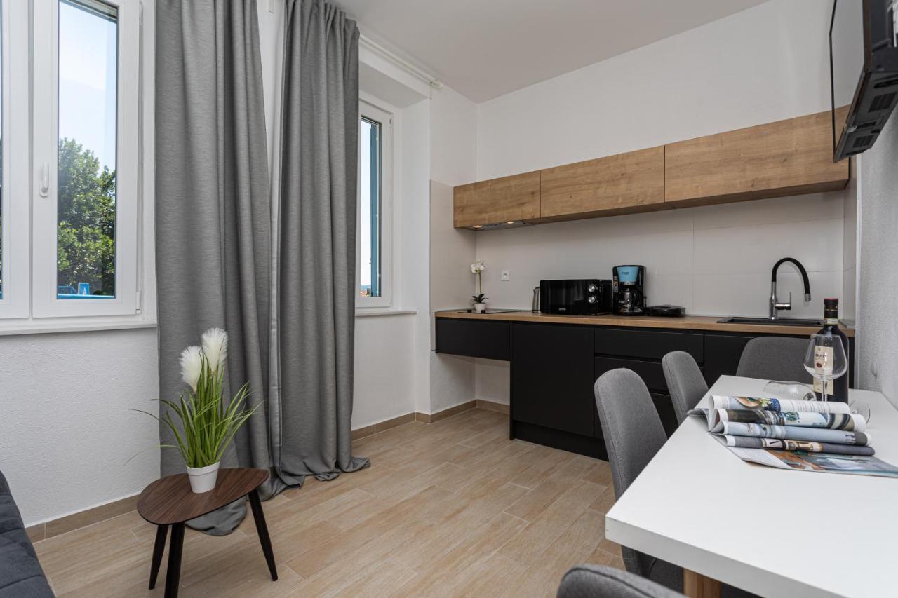 Apartments San Leopoldo 茨里克韦尼察 外观 照片